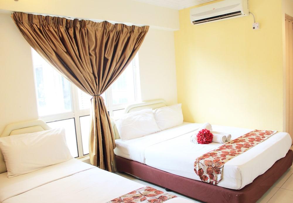 Sun Lagoon Near Sunway Lagoon Theme Park Hotel 3*