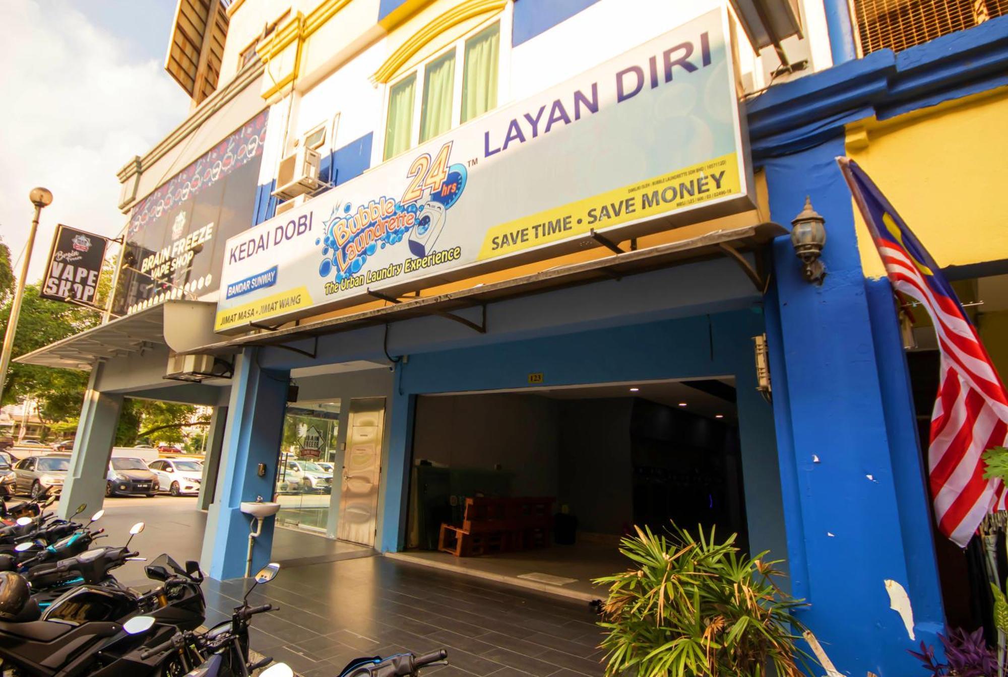 Hotel Sun Lagoon Near Sunway Lagoon Theme Park 3*
