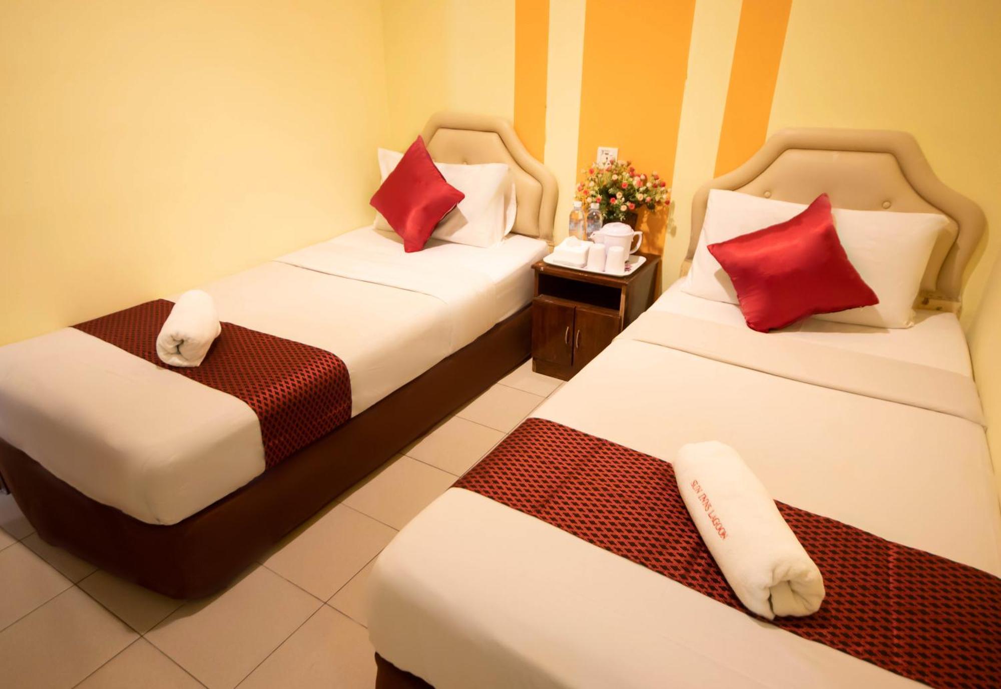 Sun Lagoon Near Sunway Lagoon Theme Park Hotel 3*